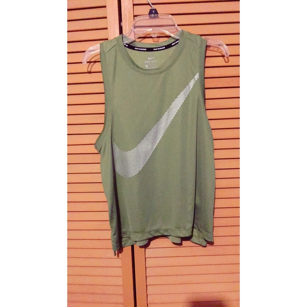 Nike tank